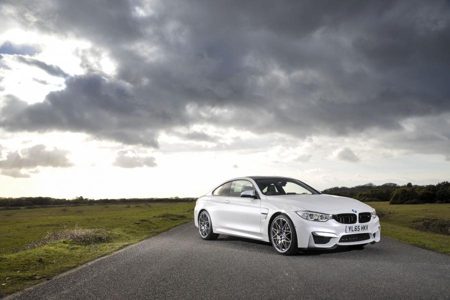  BMW M4 Coupe Competition Package 2016 года  (UK) (фото 5 из 24)